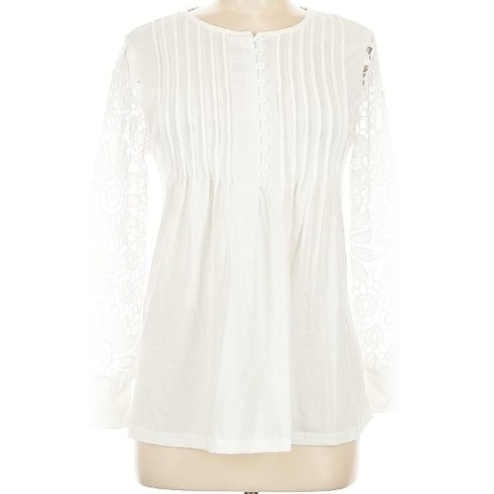 Unbranded. Women's. White lace-long sleeve, pleated, blouse. Medium. EUC.